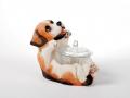 Süsser Hunde-Welpe mit Glasschale, braun/weiß